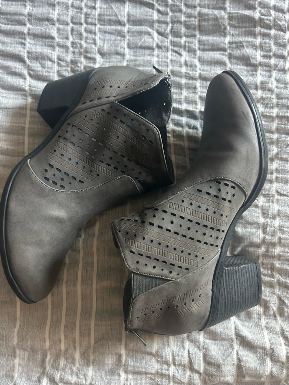 Gray Women's Cutout Ankle Booties - Brand Unknown